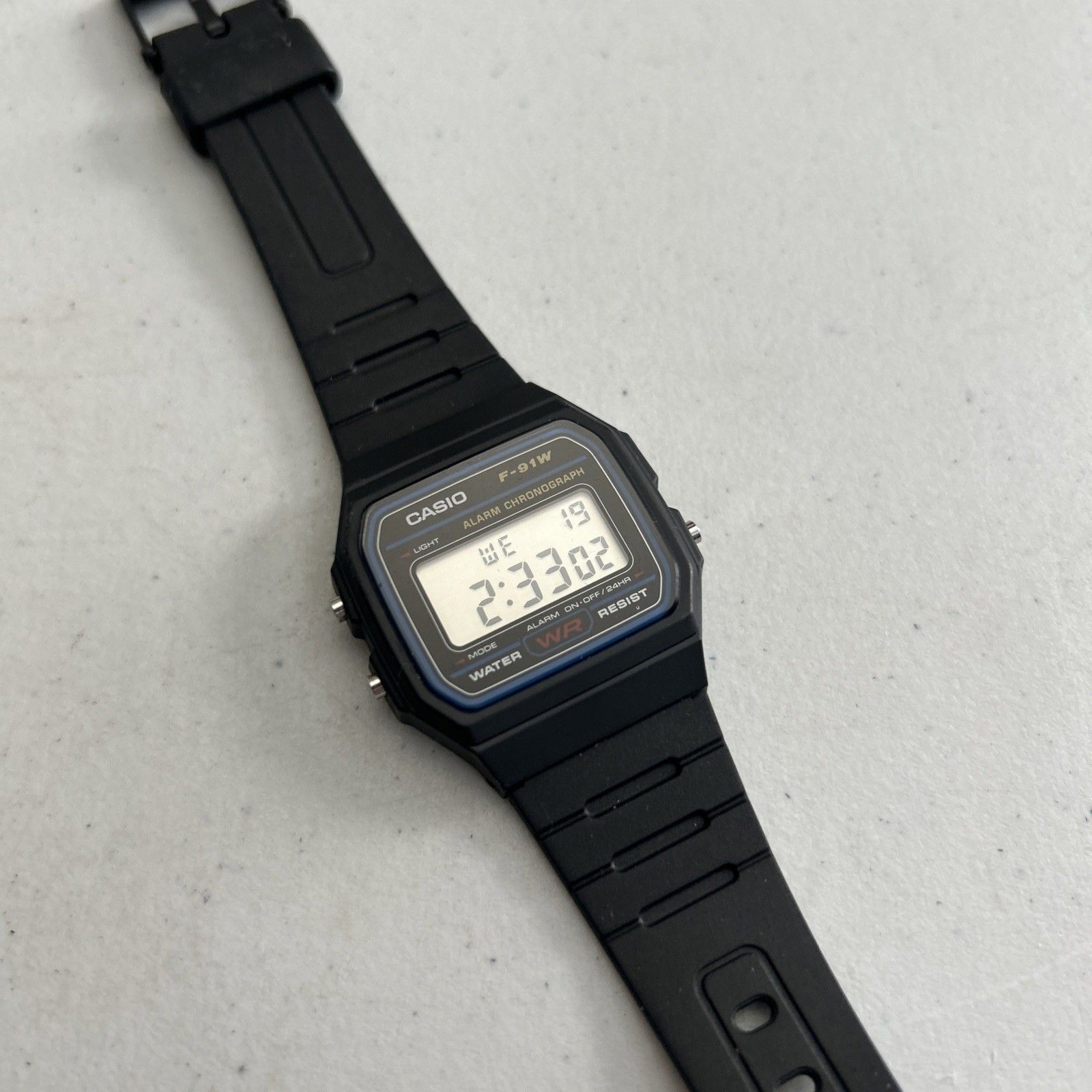 Casio 593 F91w Mens Watch Digital Alarm Chronograph Backlight Black Resin Strap Casio 593 F91w Mens Watch Digital Alarm Chronograph Backlight Black Resin Strap